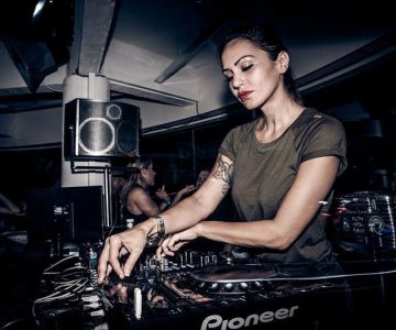 Deborah de Luca – Chateau de Chambord for Cercle